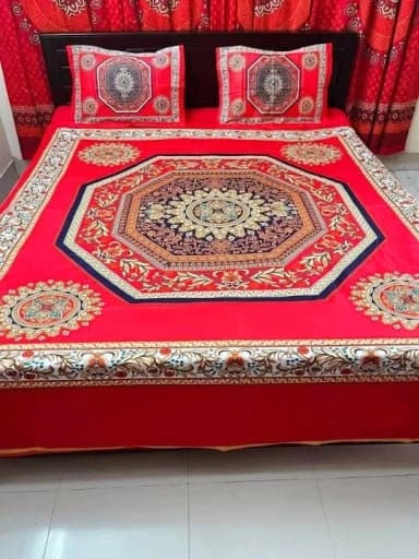 multicolor King size panel bed sheet with two pillow cove