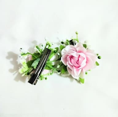 baby flower clip