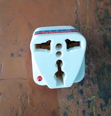 3 Pin Travelars Multi Socket with light