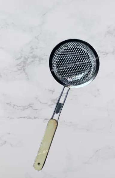 Frying strainer Large Oil Strainer With Wooden Handle Tel Chakni