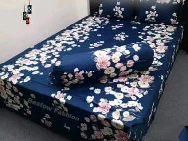 multicolor King size bed sheet with two pillow cover 1 ta side pillow cover
