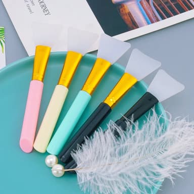 Facial mask applicator makeup brush