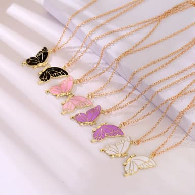 Trendy 2 Pcs/set Butterfly Necklace for Couple Gift - Butterfly Pendant Card Necklaces for Girls Simple Stylish - Chain Necklace for Women New Collection - Gifts for Best Friend.